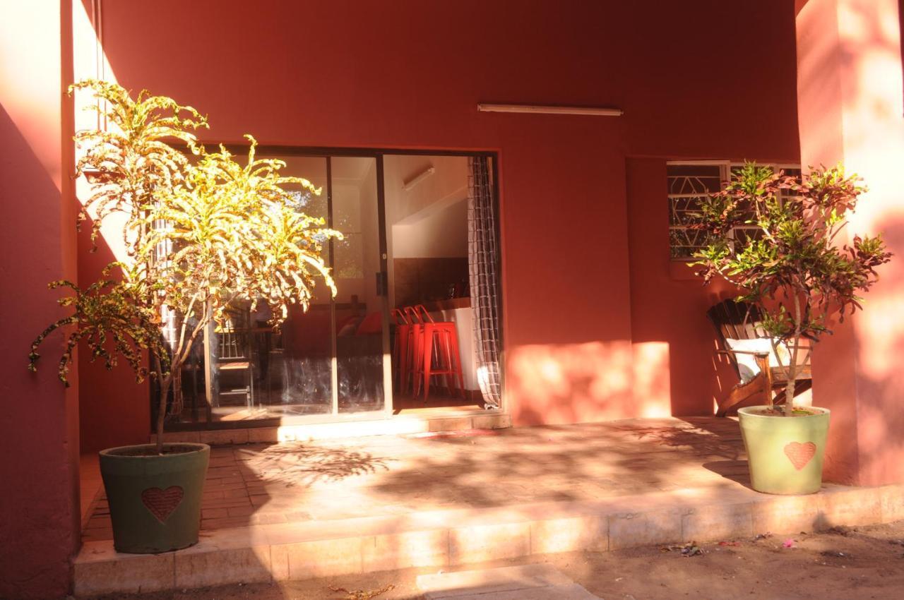 Butterfly Apartments Ливингстън Екстериор снимка